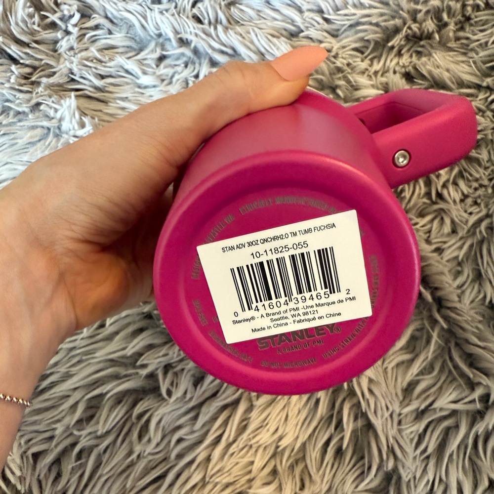 Stanley 30oz Quencher H2O Tumbler in Fuchsia - NWT - Picture 3 of 8